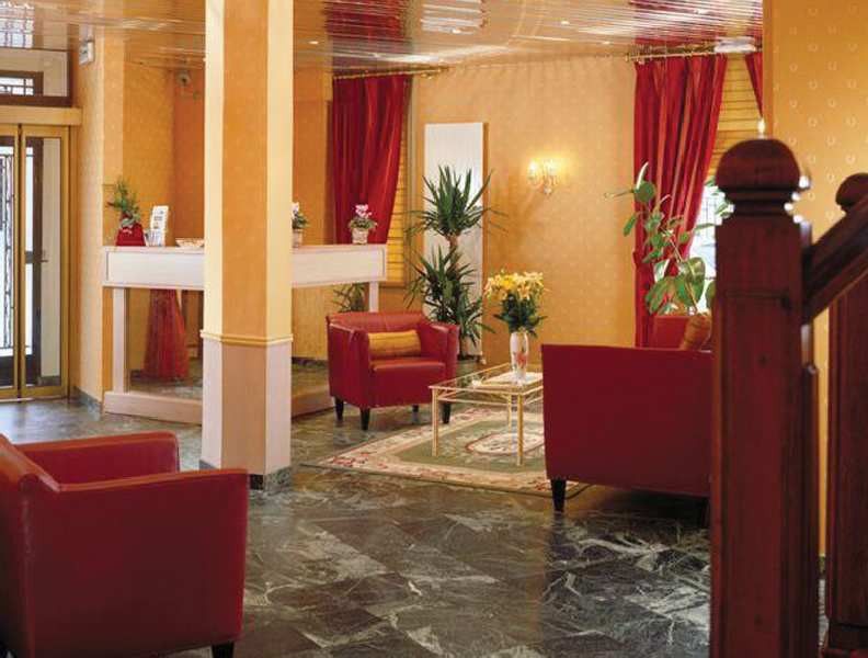 Hotel Charlemagne Neuilly-sur-Seine Bagian luar foto