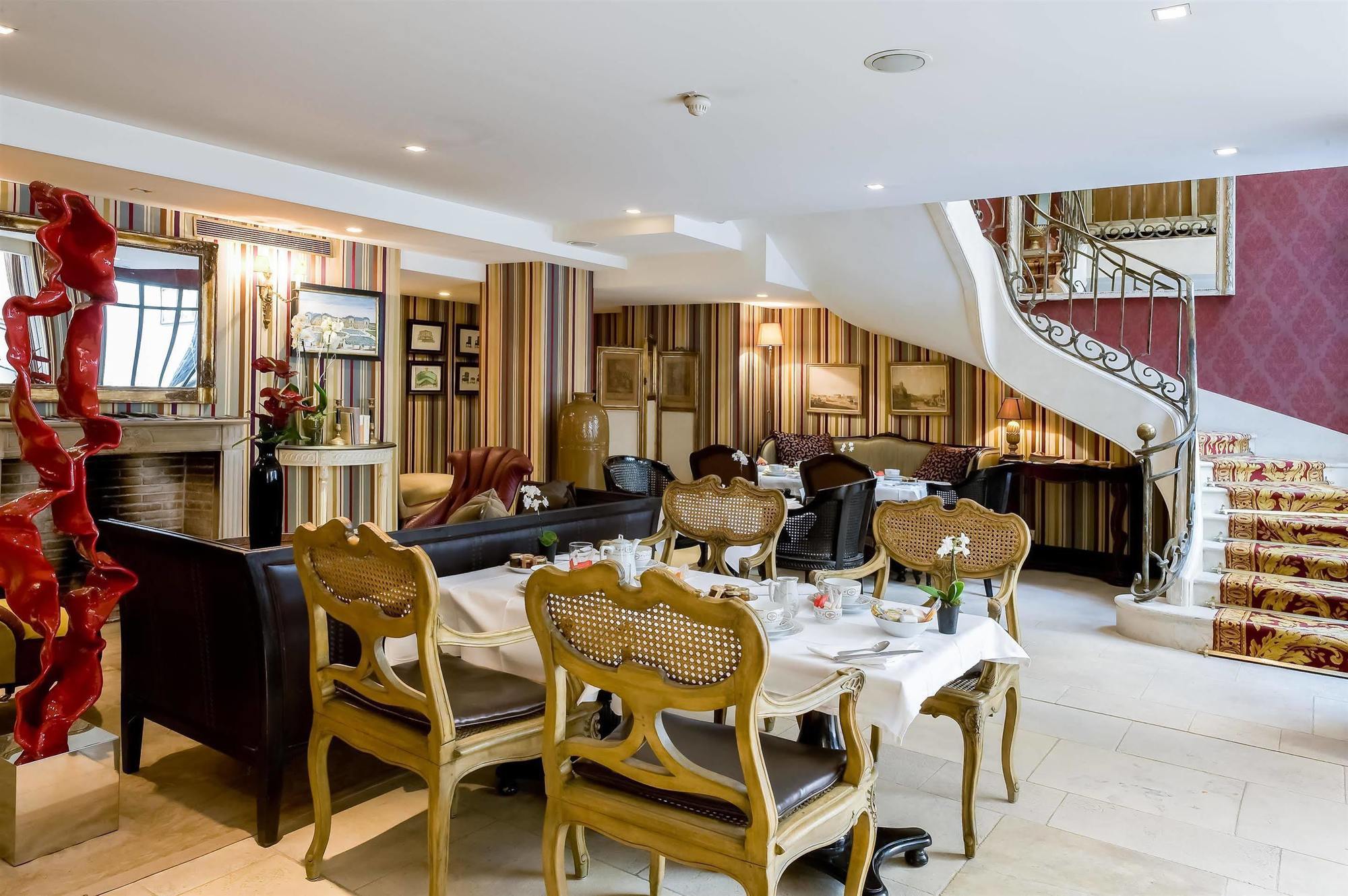 Hotel Charlemagne Neuilly-sur-Seine Bagian luar foto